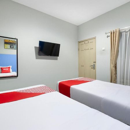 Hotel O Prambanan Near Prambanan Temple Экстерьер фото