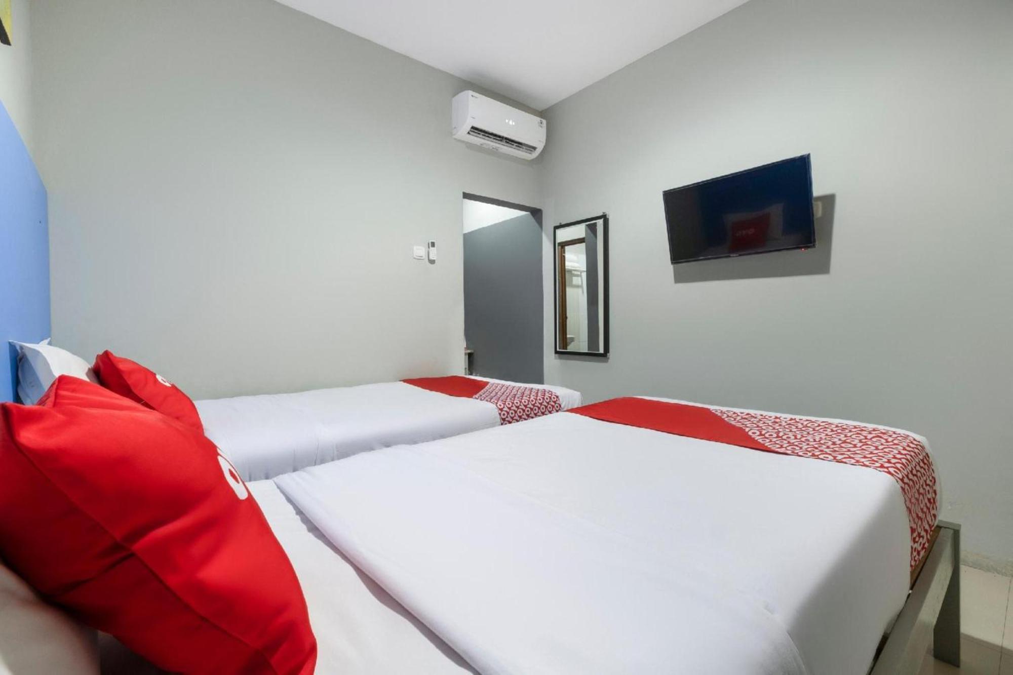 Hotel O Prambanan Near Prambanan Temple Экстерьер фото