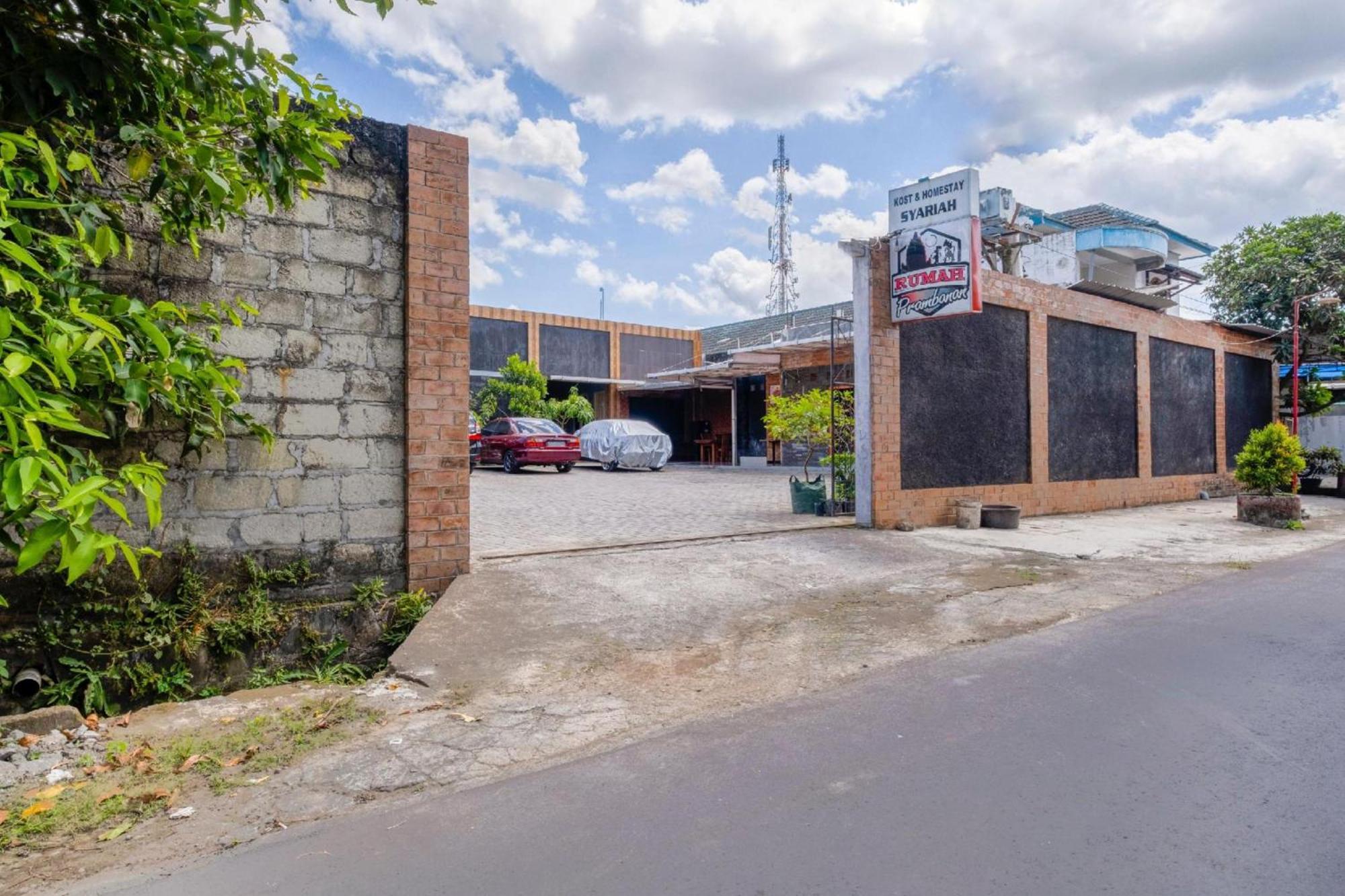 Hotel O Prambanan Near Prambanan Temple Экстерьер фото